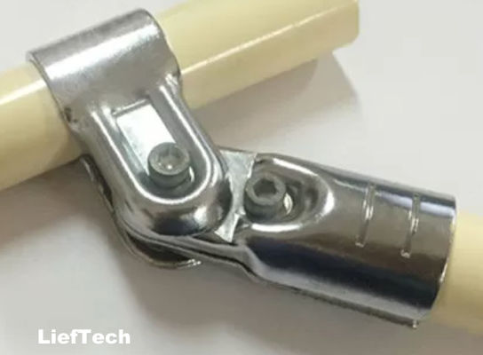 Collegamenti metallici connettori di tubi cromati regolabili a 40 ~ 60 gradi