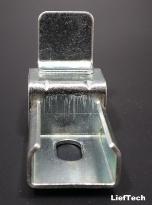 Strada di rulli in acciaio galvanizzato a placca con accessori per scaffalature a flusso